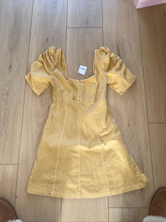 Free People Dresses & Skirts - Free People Yellow Mini Dress with Puff Sleeves